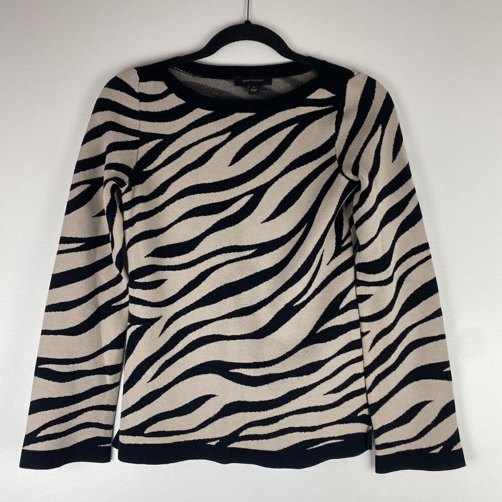 Ann Taylor Women's Zebra Print Sweater Size XS Animal Print Black Tan Pullover
